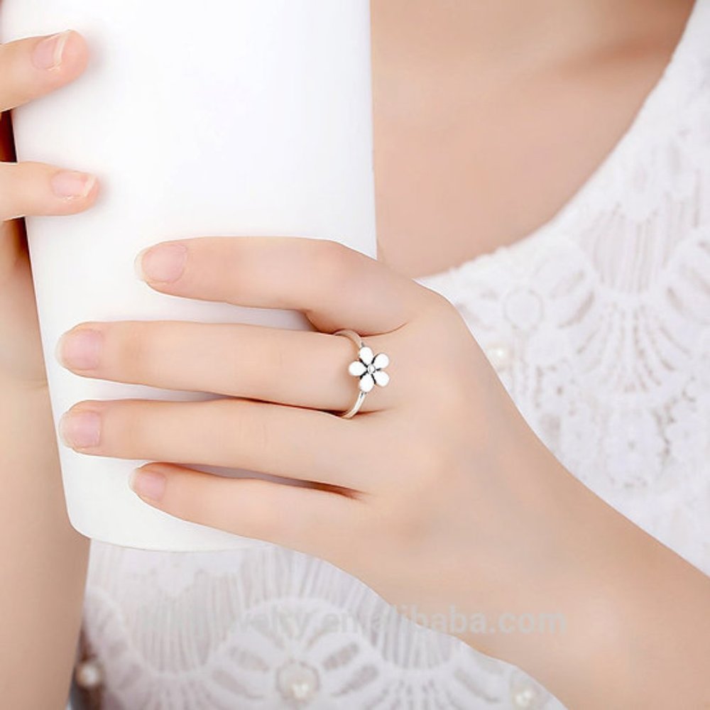 Brand New Girl's Silver Ring R016 - Picture 2 of 3